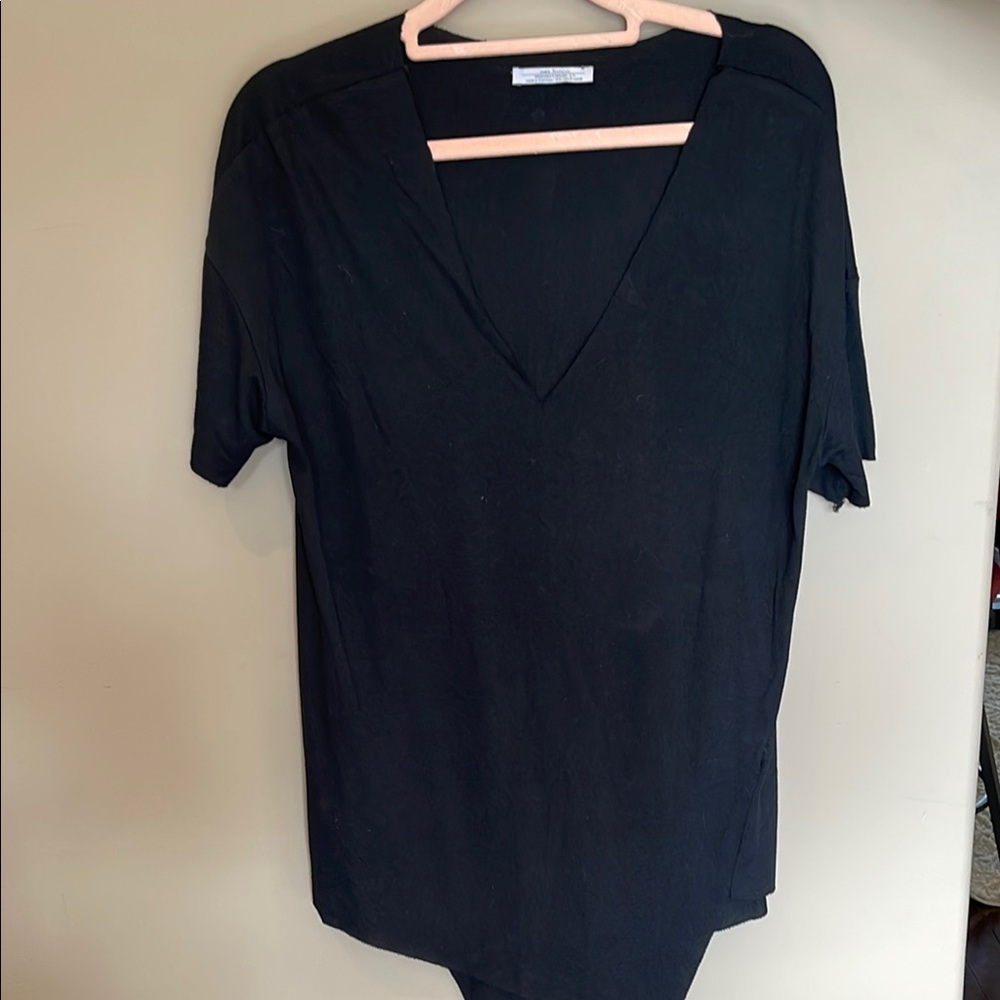 Black V-Neck Short Sleeve Top